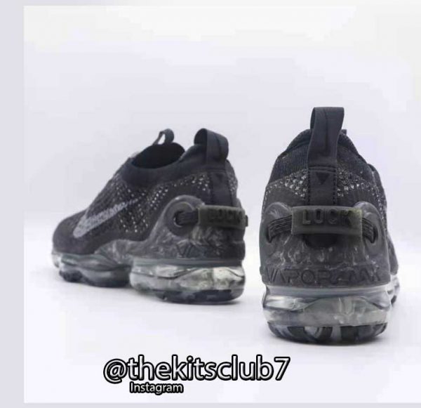 ⁦נעלי ריצה נייקי VAPORMAX FLYKNIT BLACK. מידות 36-45. משלוח חינם⁩ – תמונה ⁦2⁩